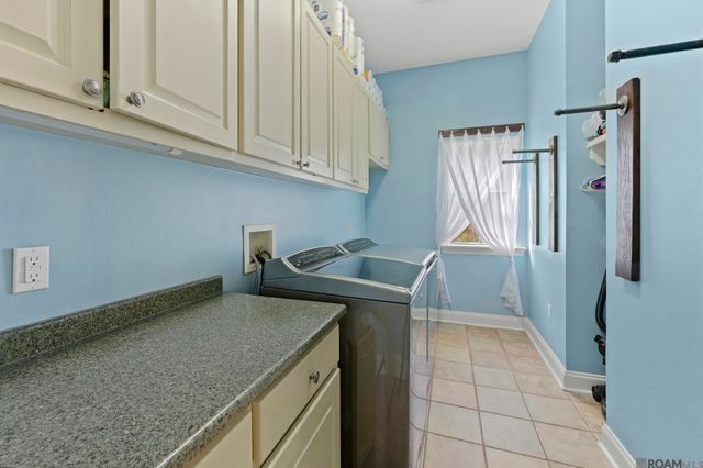 16319 Winding Ridge Ave, Prairieville, LA 70769