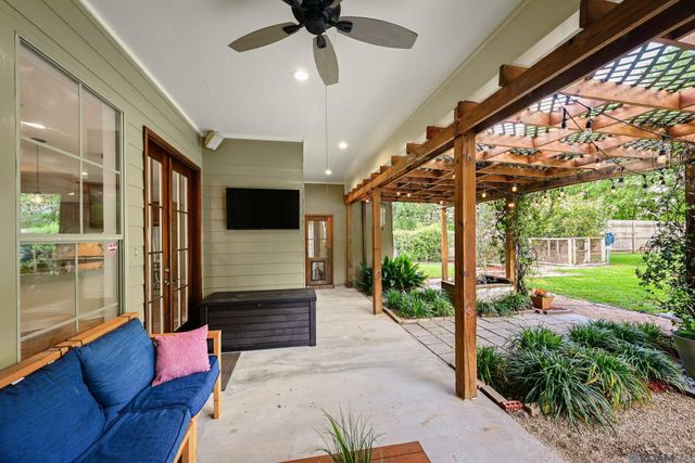 16319 Winding Ridge Ave, Prairieville, LA 70769