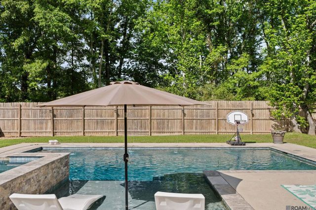 16319 Winding Ridge Ave, Prairieville, LA 70769