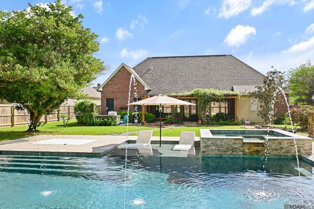 16319 Winding Ridge Ave, Prairieville, LA 70769