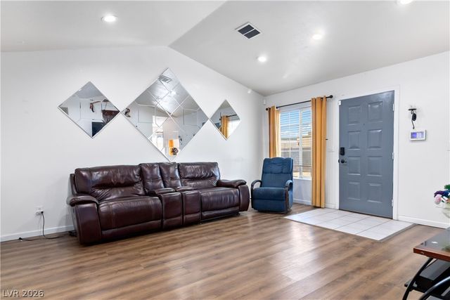 5375 Angler Circle 101, Las Vegas, NV 89122