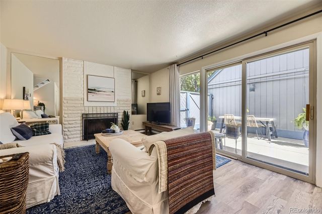 2437 S Victor Street A, Aurora, CO 80014