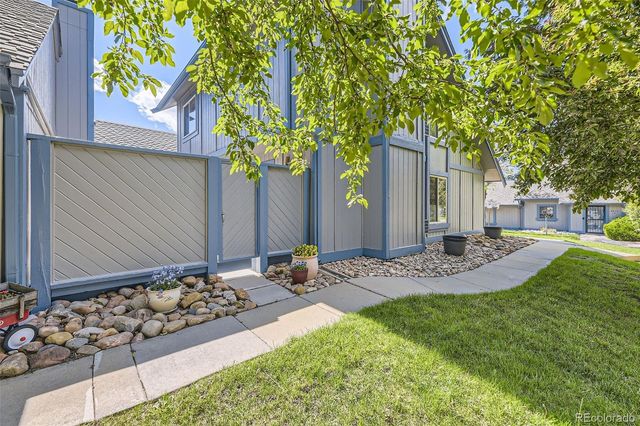 2437 S Victor Street A, Aurora, CO 80014