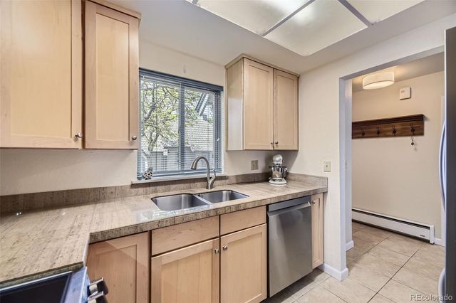 2437 S Victor Street A, Aurora, CO 80014