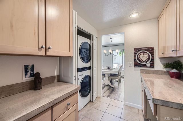 2437 S Victor Street A, Aurora, CO 80014