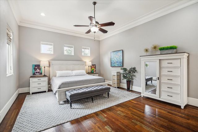 1249 Gardenia Drive, Houston, TX 77018