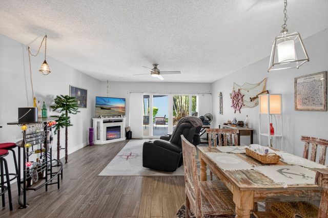 390 Golfview Road H, North Palm Beach, FL 33408