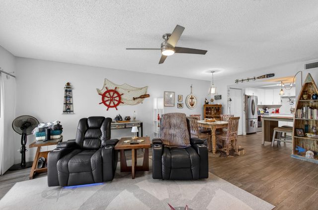 390 Golfview Road H, North Palm Beach, FL 33408