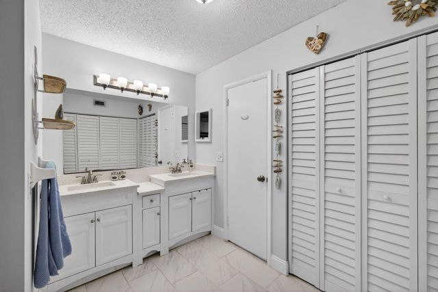 390 Golfview Road H, North Palm Beach, FL 33408