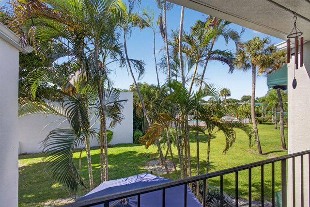 390 Golfview Road H, North Palm Beach, FL 33408