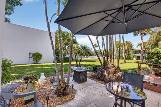390 Golfview Road H, North Palm Beach, FL 33408