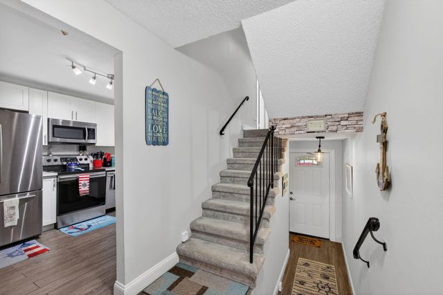 390 Golfview Road H, North Palm Beach, FL 33408