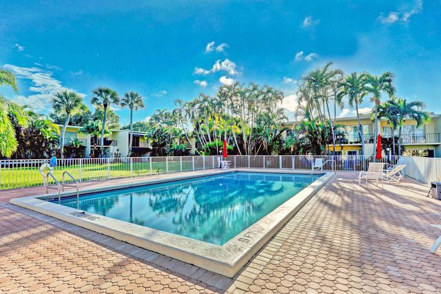 390 Golfview Road H, North Palm Beach, FL 33408