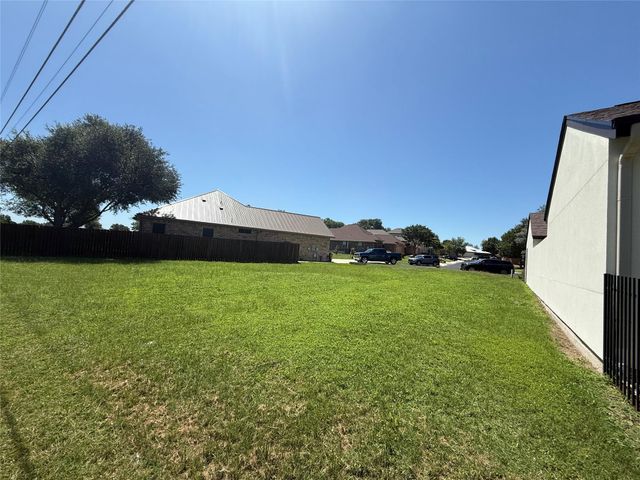 1732 Nordberg, Seguin, TX 78155