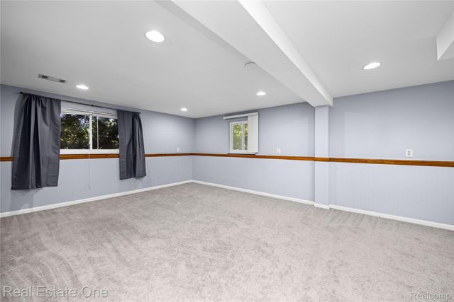 348 Decca Drive, White Lake Charter Township, MI 48386