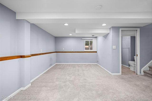 348 Decca Drive, White Lake Charter Township, MI 48386