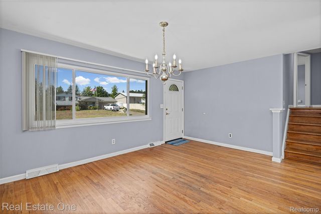 348 Decca Drive, White Lake Charter Township, MI 48386