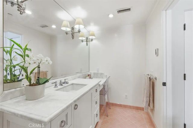 728 Cloyden Road, Palos Verdes Estates, CA 90274