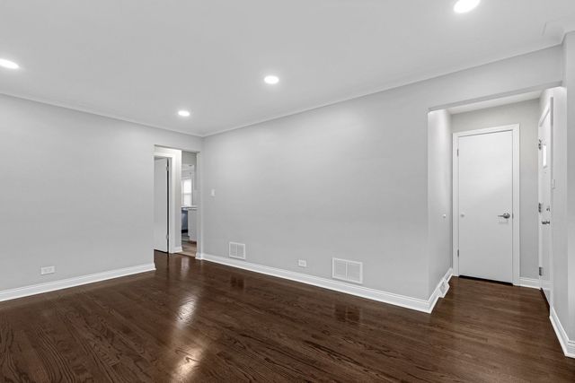 6037 S Mason Avenue, Chicago, IL 60638