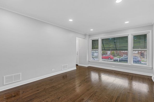 6037 S Mason Avenue, Chicago, IL 60638