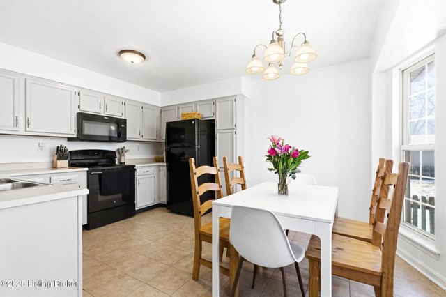 4210 Milo Dr, Louisville, KY 40218