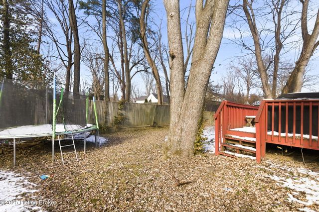 4210 Milo Dr, Louisville, KY 40218