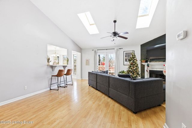 4210 Milo Dr, Louisville, KY 40218