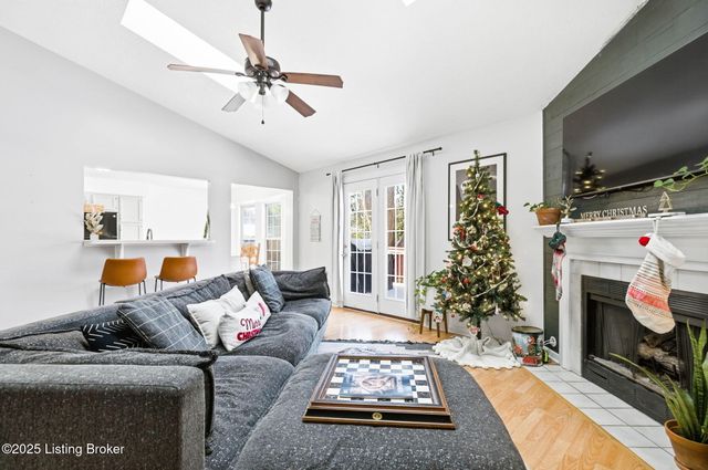 4210 Milo Dr, Louisville, KY 40218