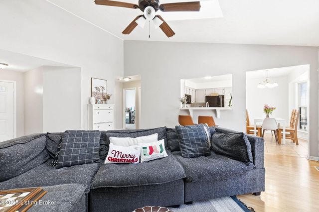 4210 Milo Dr, Louisville, KY 40218