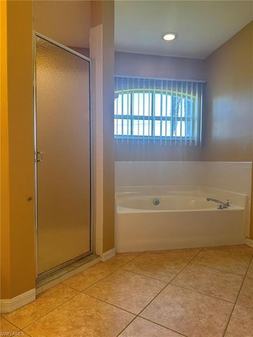 1915 SW 13th ST, Cape Coral, FL 33991