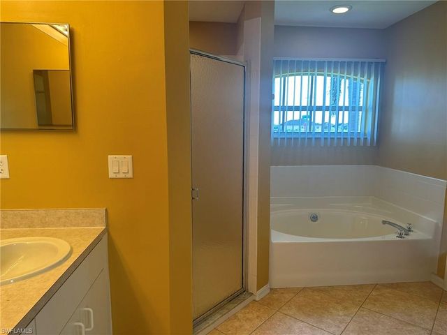 1915 SW 13th ST, Cape Coral, FL 33991