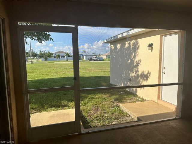 1915 SW 13th ST, Cape Coral, FL 33991