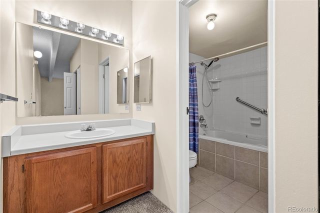 1011 S Ironton Street 303, Aurora, CO 80012