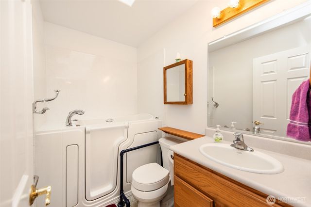 51 W Lancaster Lane, Port Angeles, WA 98362