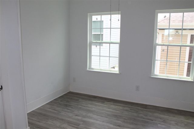 1015 30th Street 4, Galveston, TX 77550
