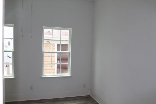 1015 30th Street 4, Galveston, TX 77550