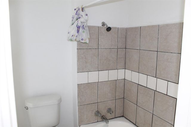 1015 30th Street 4, Galveston, TX 77550