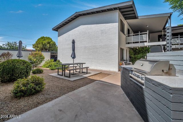 721 E MONTEBELLO Avenue 225, Phoenix, AZ 85014