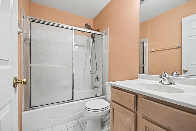 994 Kensington Drive, Northbrook, IL 60062
