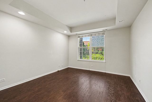 994 Kensington Drive, Northbrook, IL 60062