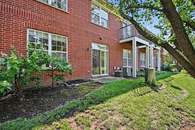 994 Kensington Drive, Northbrook, IL 60062