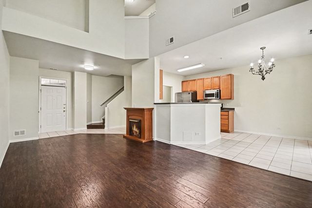 994 Kensington Drive, Northbrook, IL 60062