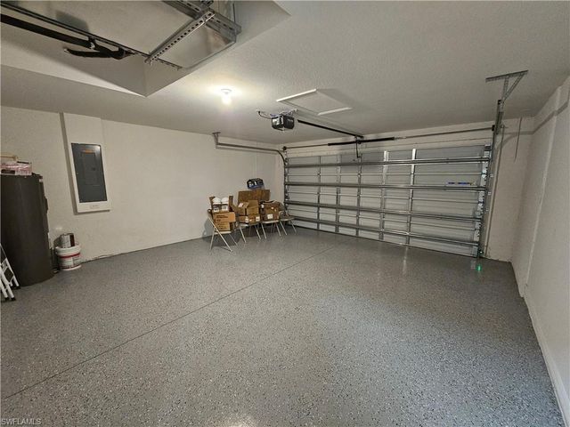 2523 NE 6th PL, Cape Coral, FL 33909
