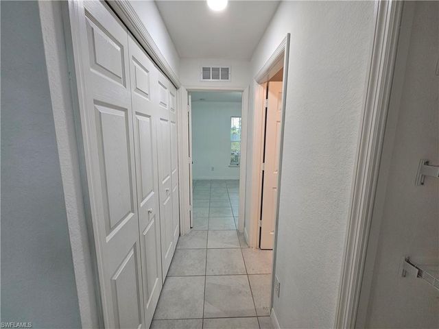 2523 NE 6th PL, Cape Coral, FL 33909