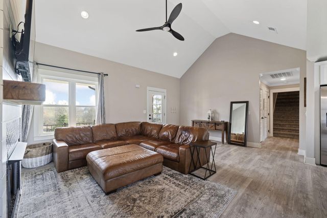 120 Mel Mcdaniel Road, Ringgold, GA 30736