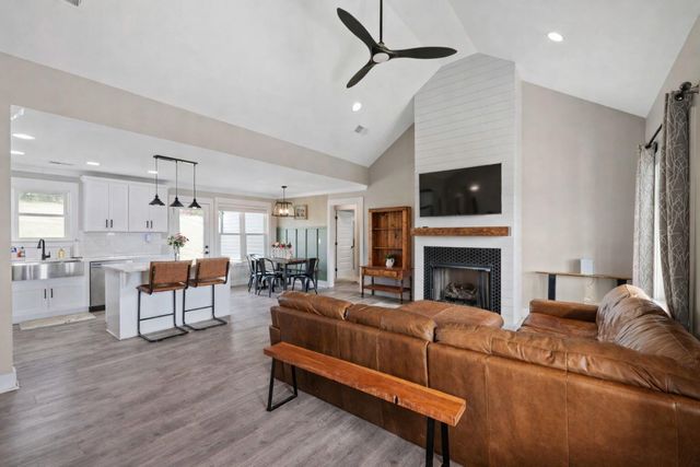 120 Mel Mcdaniel Road, Ringgold, GA 30736