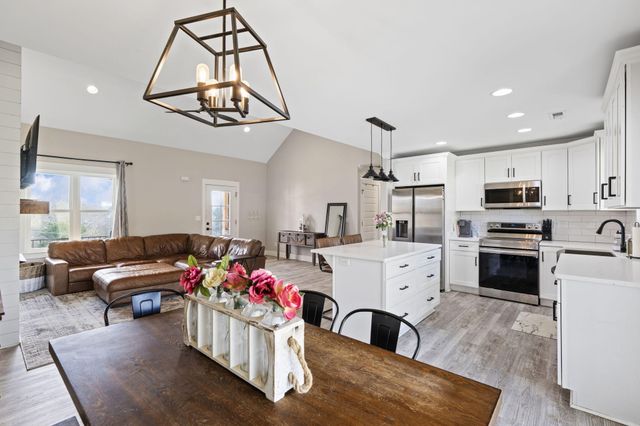 120 Mel Mcdaniel Road, Ringgold, GA 30736