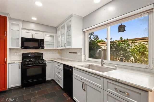 13951 Falmouth Walk, Westminster, CA 92683