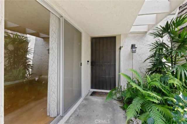 13951 Falmouth Walk, Westminster, CA 92683