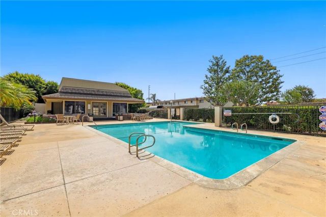 13951 Falmouth Walk, Westminster, CA 92683
